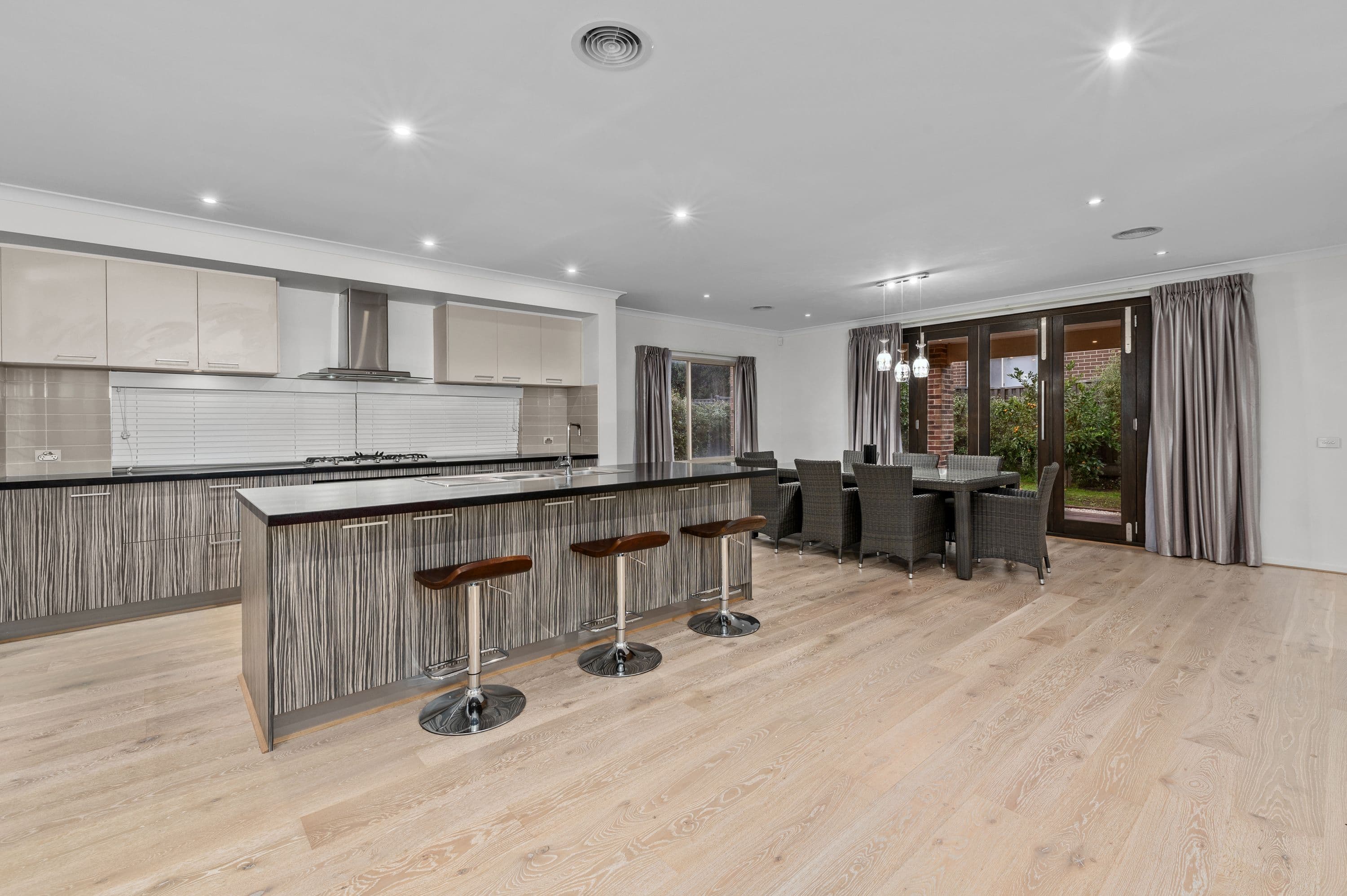 13 Warruga Crescent, Wollert VIC 3750, Wollert - Thumbnail 3