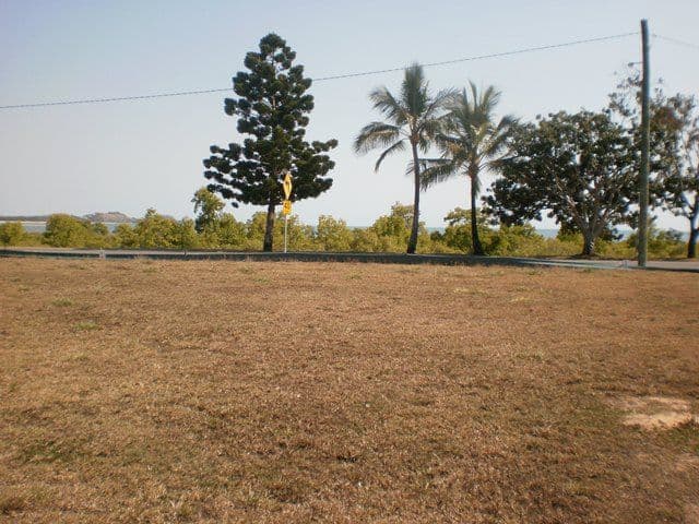 19 Slade Esplanade, SLADE POINT QLD 4740, Slade Point - Thumbnail 2