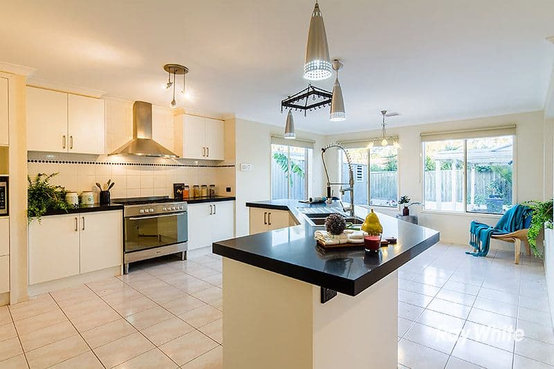 2 Tennant Court, Lynbrook VIC 3975, Lynbrook - Thumbnail 3