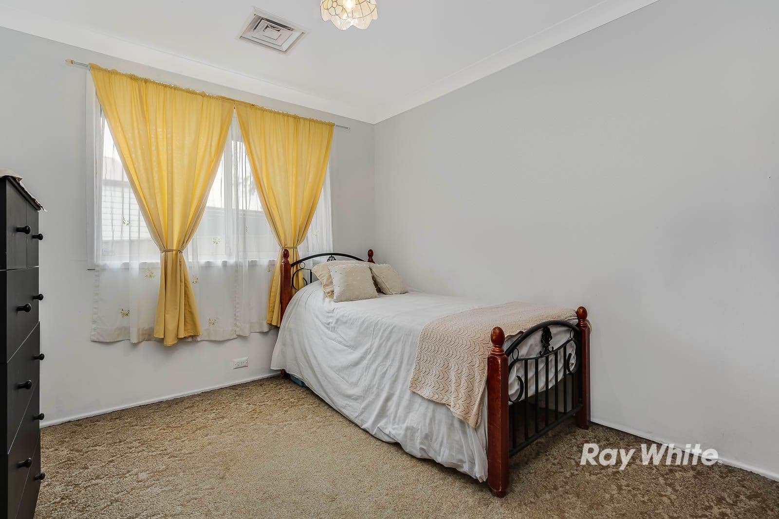 1 Huxley Drive, Winston Hills - Thumbnail 8