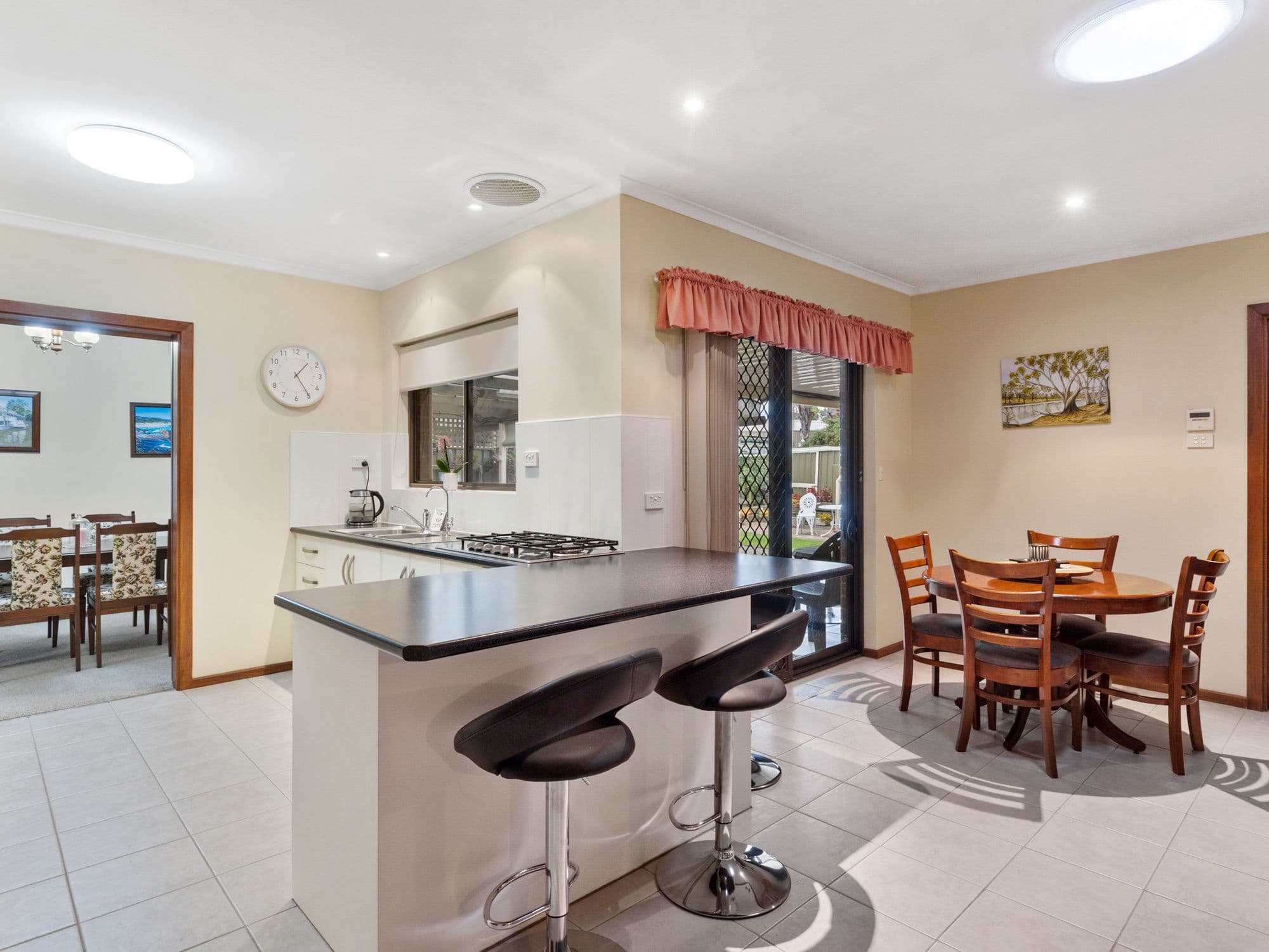 2 Roxanne Street, Happy Valley SA 5159, Happy Valley - Thumbnail 8