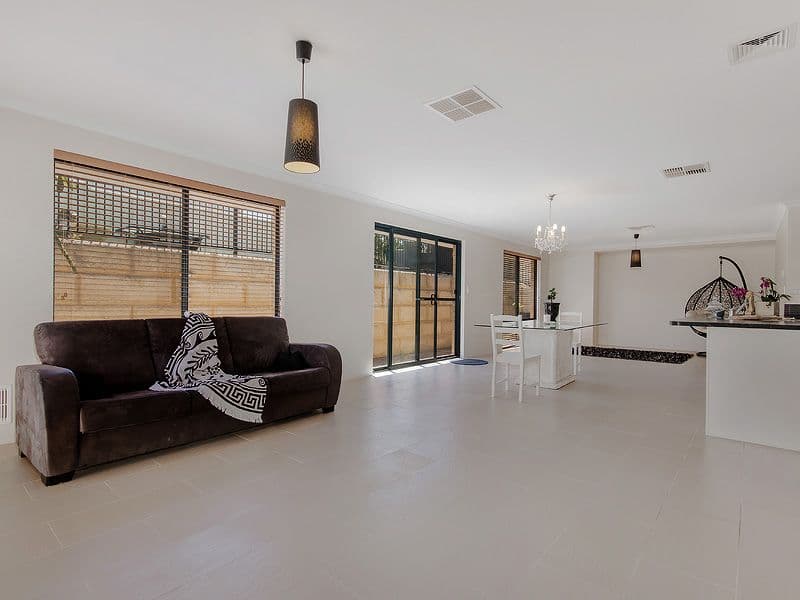 24 Peacock Avenue, Singleton WA 6175, Singleton - Thumbnail 2