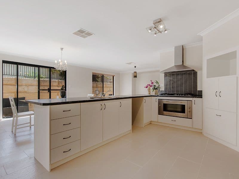 24 Peacock Avenue, Singleton WA 6175, Singleton - Thumbnail 4
