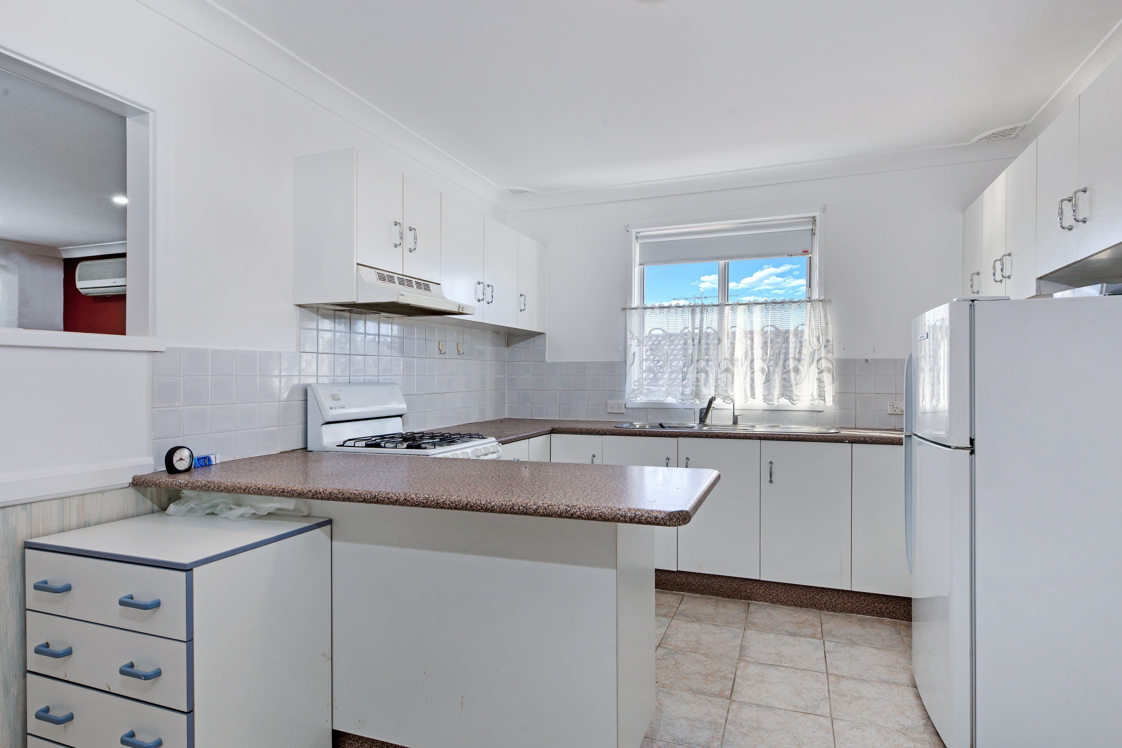 82 Columbia Road, Seven Hills NSW 2147, Seven Hills - Thumbnail 3