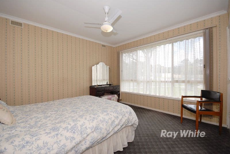 33 Kathryn Road, KNOXFIELD VIC 3180, Knoxfield - Thumbnail 4