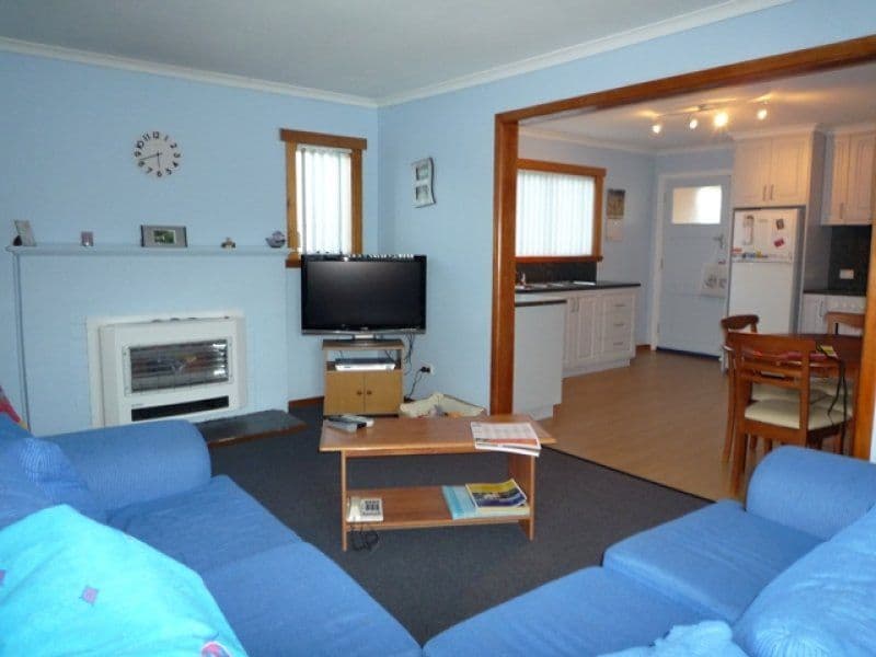 11 Stirling Street, Hillcrest TAS 7320, Hillcrest - Thumbnail 6