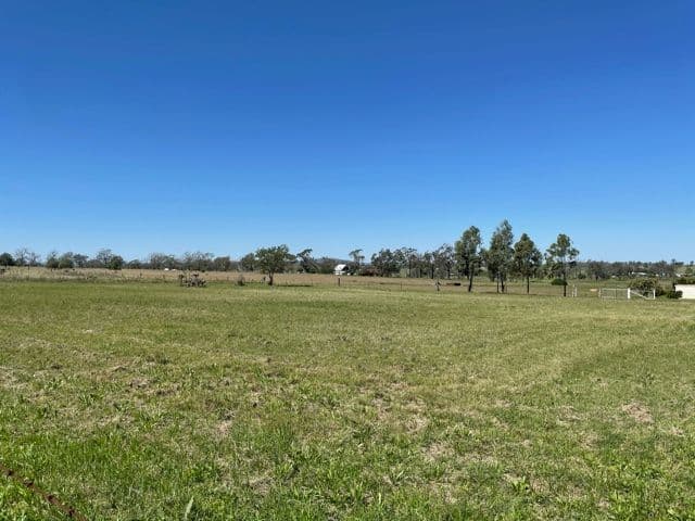 24-26 Sterling Street, Southbrook QLD 4363, Southbrook - Thumbnail 2