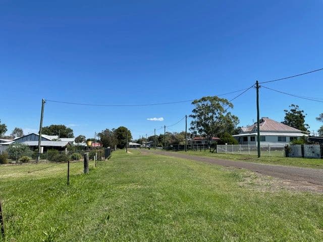 24-26 Sterling Street, Southbrook QLD 4363, Southbrook - Thumbnail 4