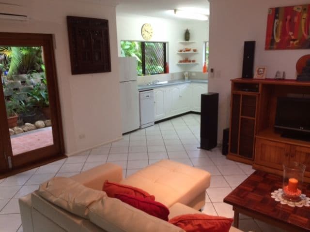 6 Holmes Street, STRATFORD QLD 4870, Stratford - Thumbnail 3