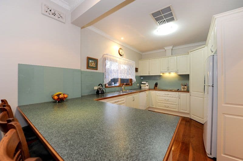 17 Rollings Road, UPPER FERNTREE GULLY VIC 3156, Upper Ferntree Gully - Thumbnail 4
