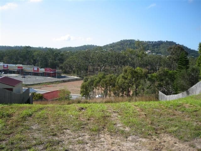 25 Magnolia Avenue, GLADSTONE QLD 4680, Gladstone Central - Thumbnail 2
