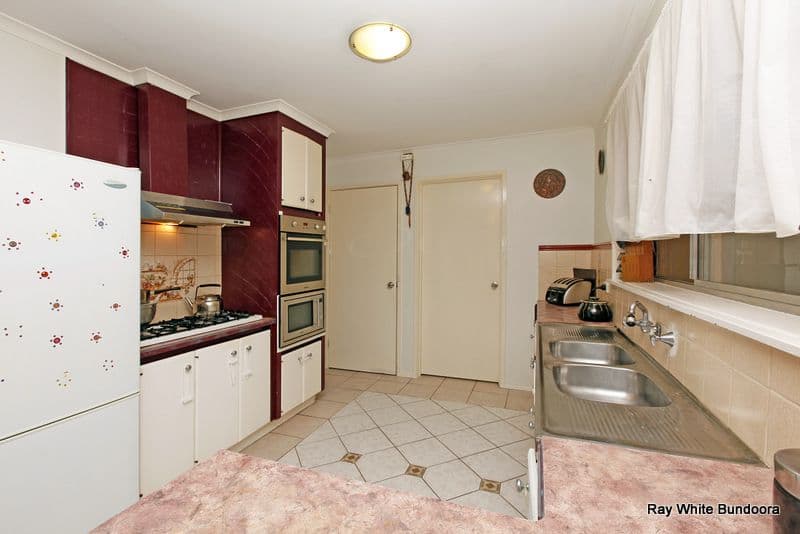 31 Buckmaster Drive, MILL PARK VIC 3082, Mill Park - Thumbnail 6