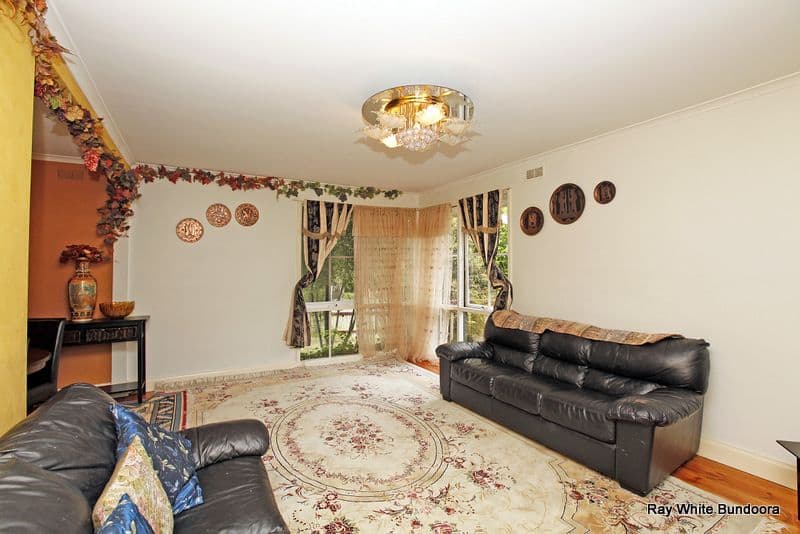 31 Buckmaster Drive, MILL PARK VIC 3082, Mill Park - Thumbnail 7
