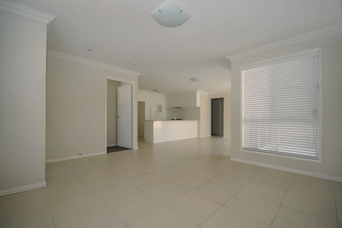 1 and 2 72a Cortess Street, Harristown QLD 4350, Harristown - Thumbnail 2