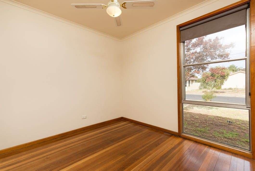 12 Ulmarra Place, Mildura VIC 3500, Mildura - Thumbnail 4