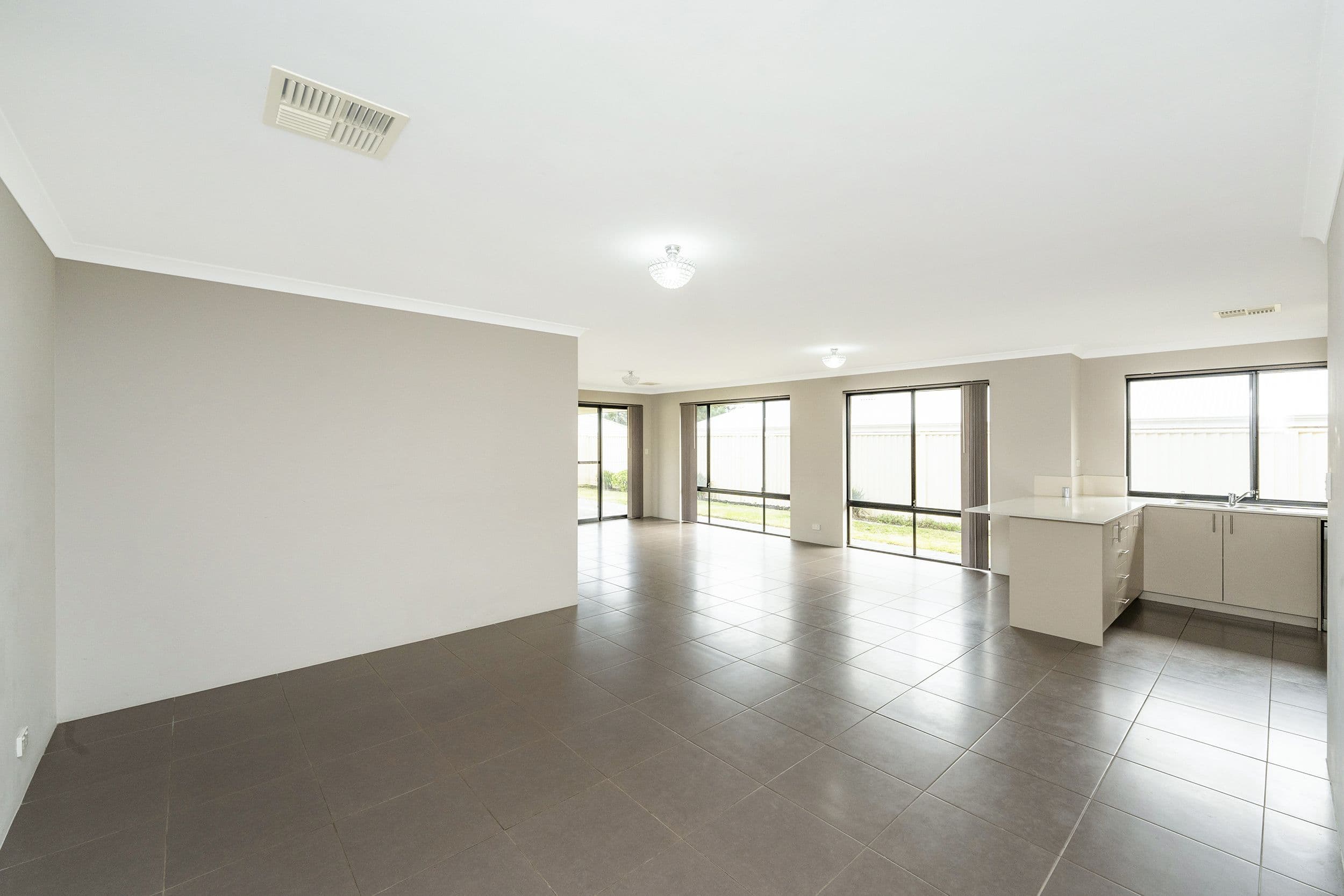 6 Bulmer Way, Baldivis WA 6171, Baldivis - Thumbnail 8