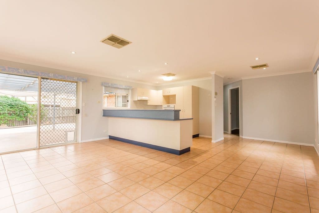 53 Crinum Crescent, Emerald QLD 4720, Emerald - Thumbnail 3