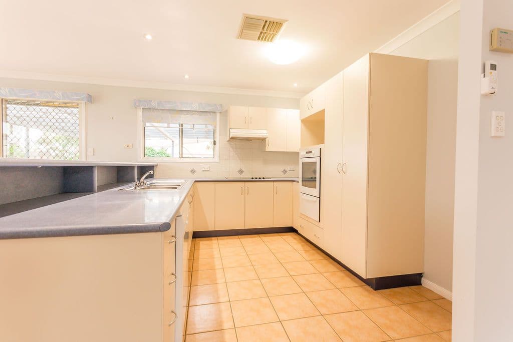 53 Crinum Crescent, Emerald QLD 4720, Emerald - Thumbnail 5