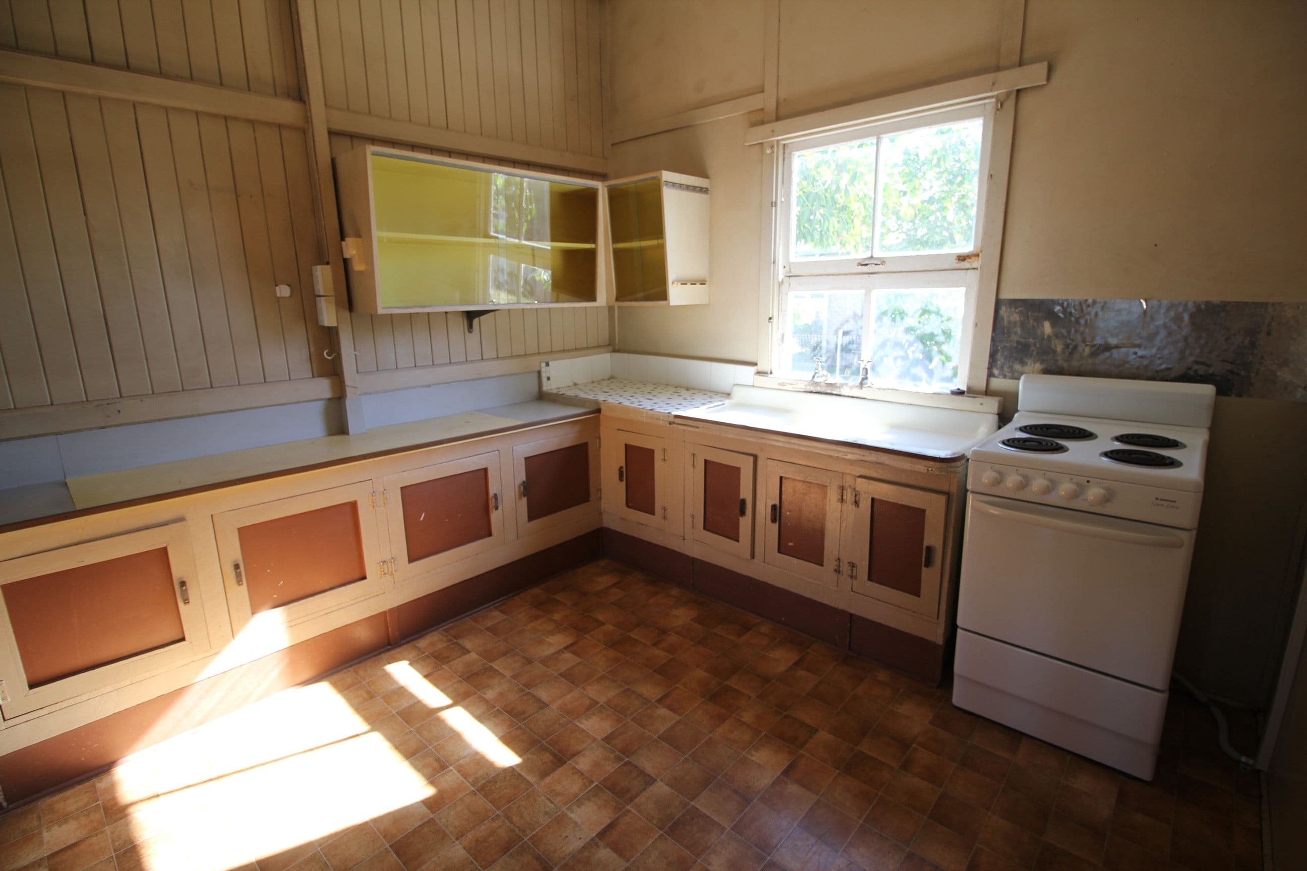 12 Lyons Street, Ingham QLD 4850, Ingham - Thumbnail 3