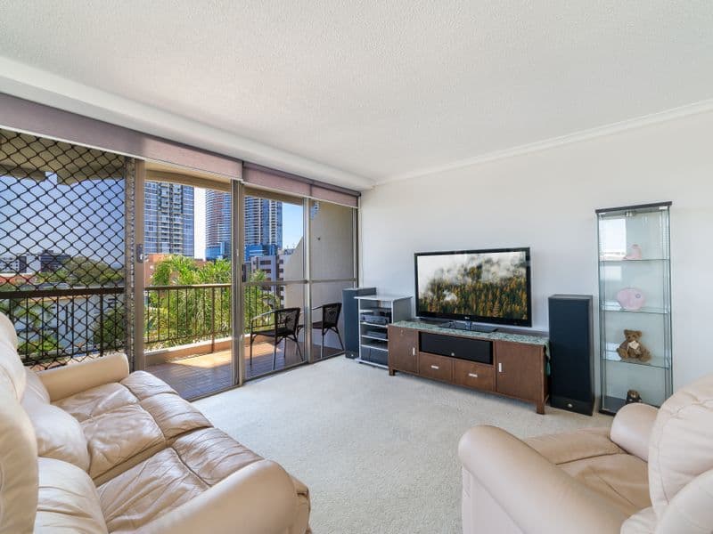 10 'Huntington', Marine Parade, Southport QLD 4215, Southport - Thumbnail 2