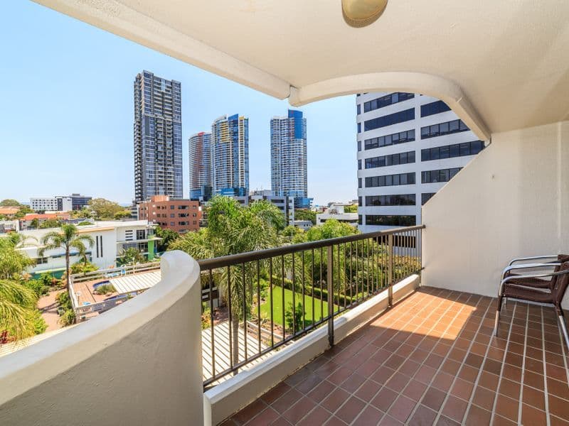 10 'Huntington', Marine Parade, Southport QLD 4215, Southport - Thumbnail 3