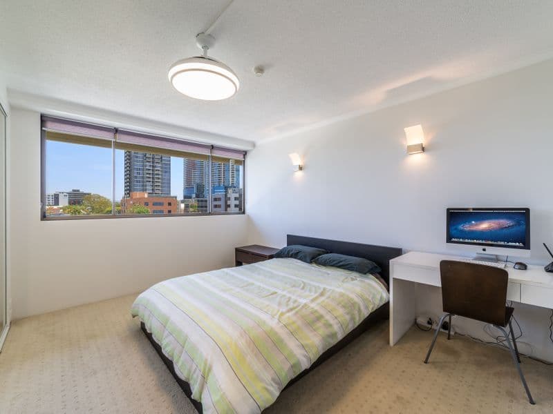 10 'Huntington', Marine Parade, Southport QLD 4215, Southport - Thumbnail 5