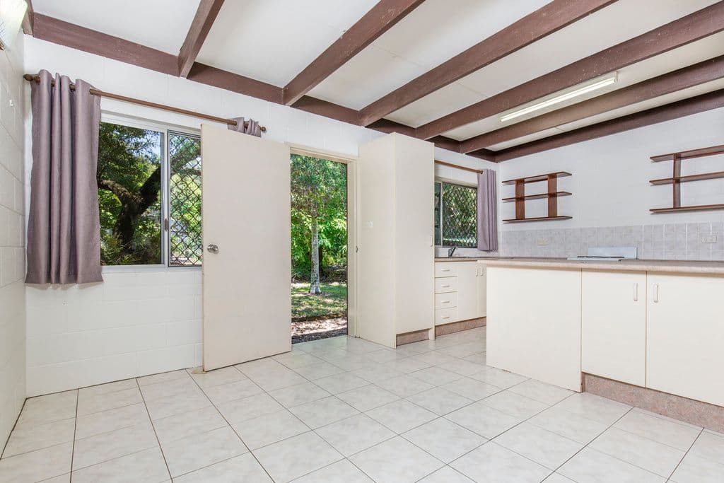 18 Boroko Close, Trinity Beach QLD 4879, Trinity Beach - Thumbnail 3