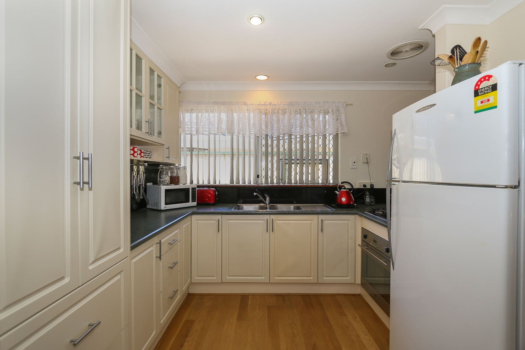 11 Roe Place, Beechboro WA 6063, Beechboro - Thumbnail 3