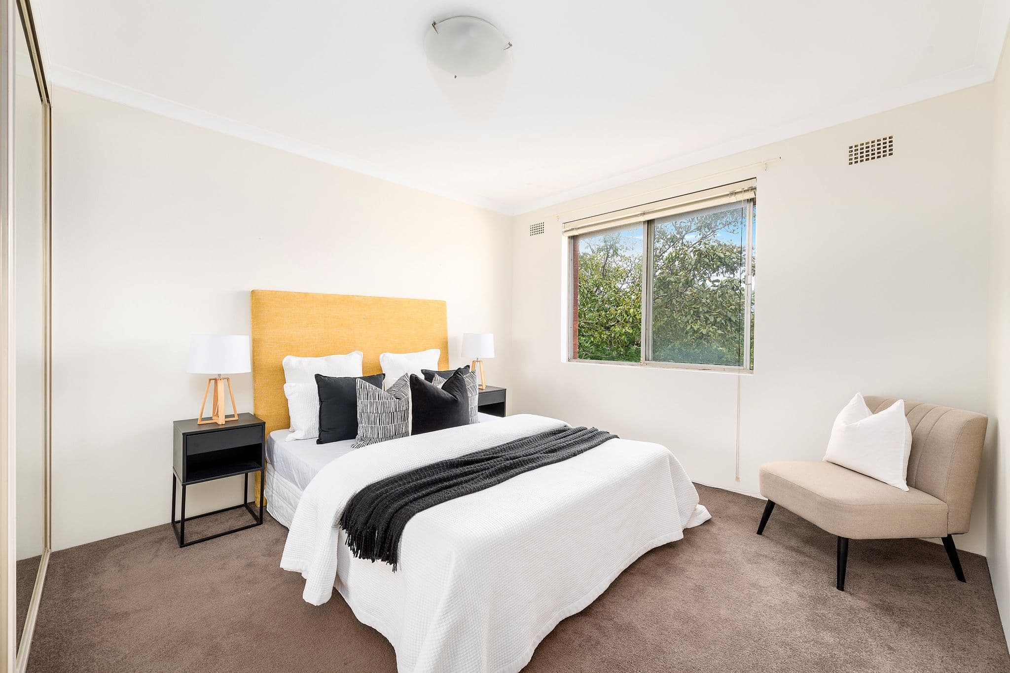1 Peppermint Court, Altona Meadows - Thumbnail 2