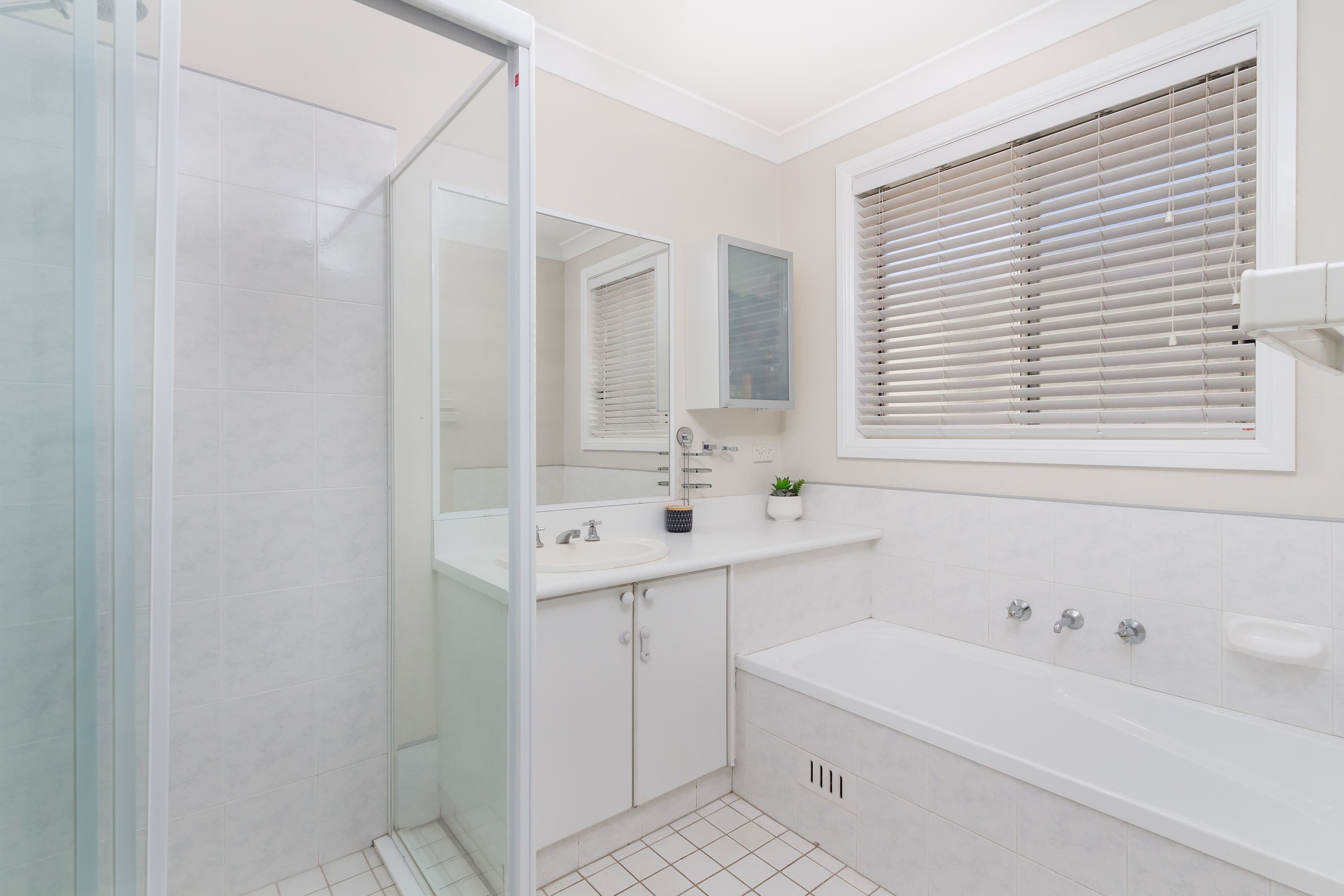 2 Mazari Grove, Stanhope Gardens - Thumbnail 6