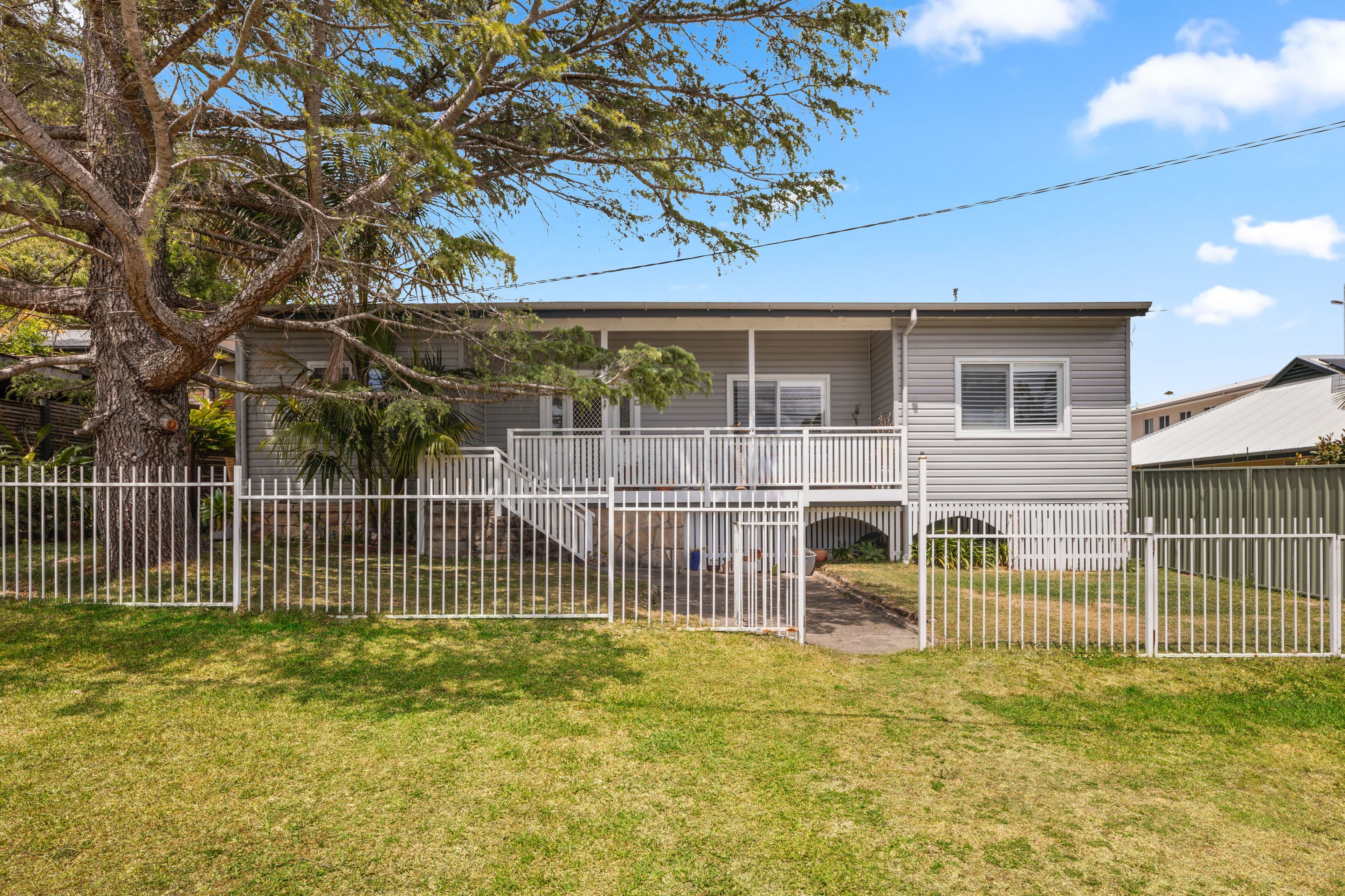 8 Sunbury Street, Sutherland NSW 2232, Sutherland - Image 1