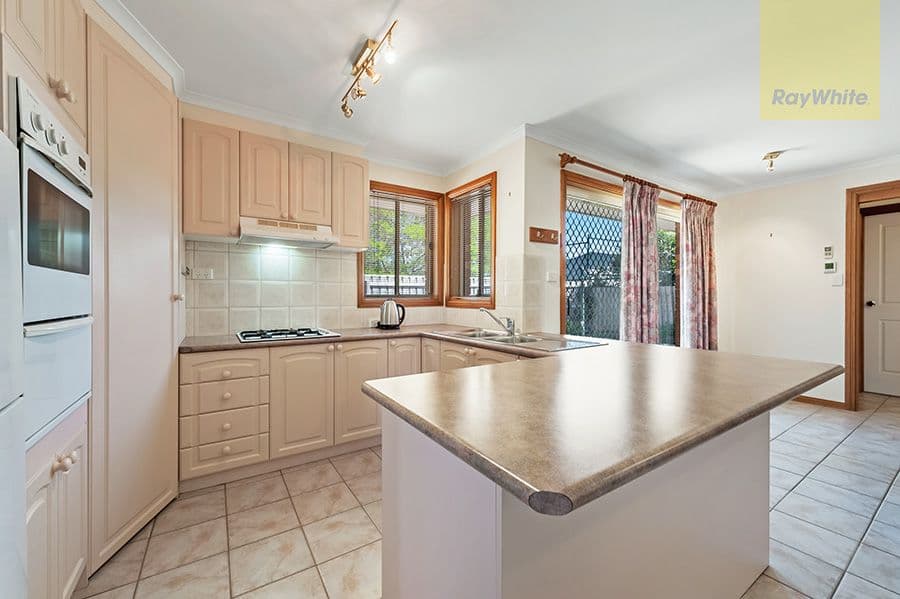 11 Smeaton Court, Craigieburn VIC 3064, Craigieburn - Thumbnail 3