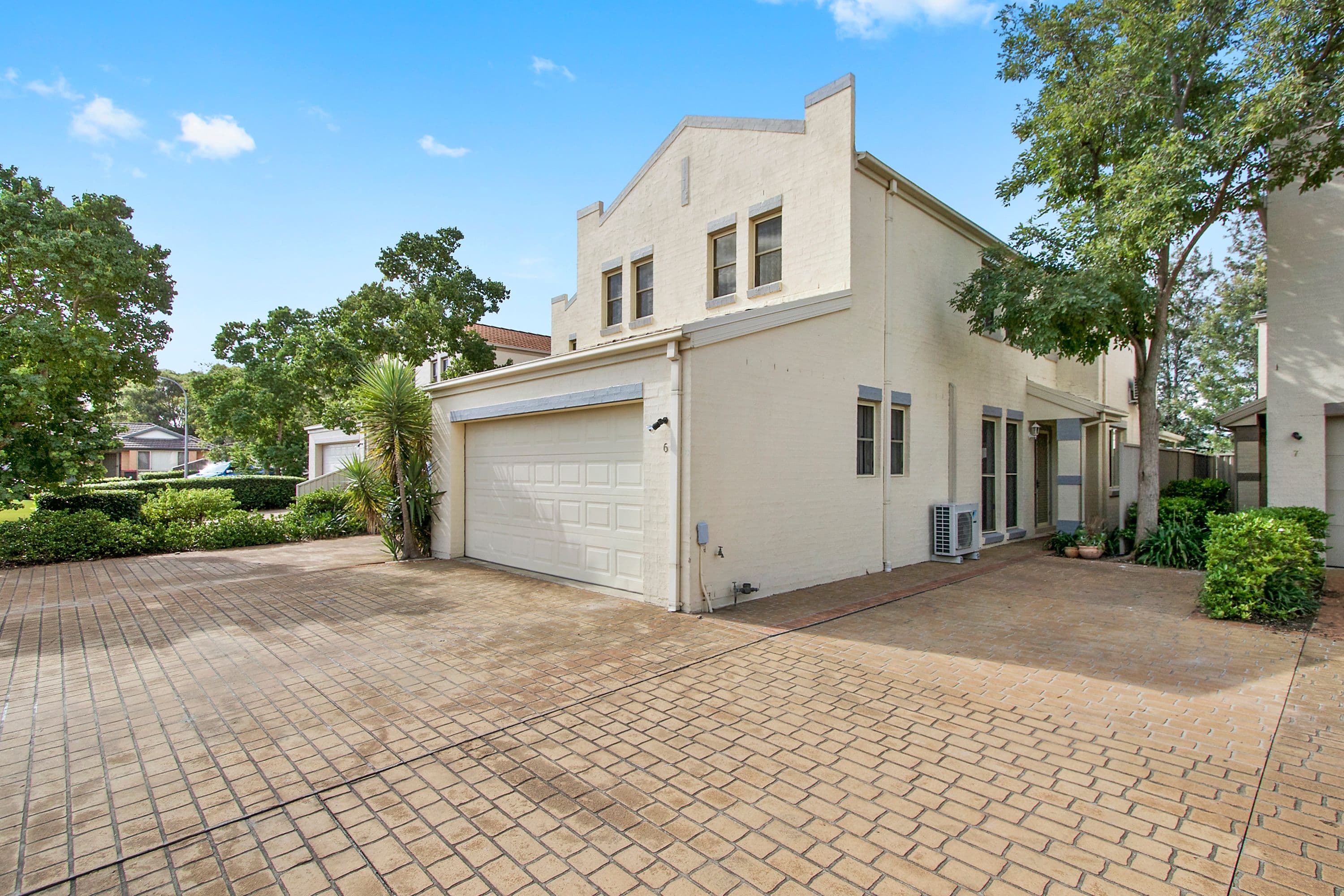 20 Norfolk Place, North Richmond - Image 1