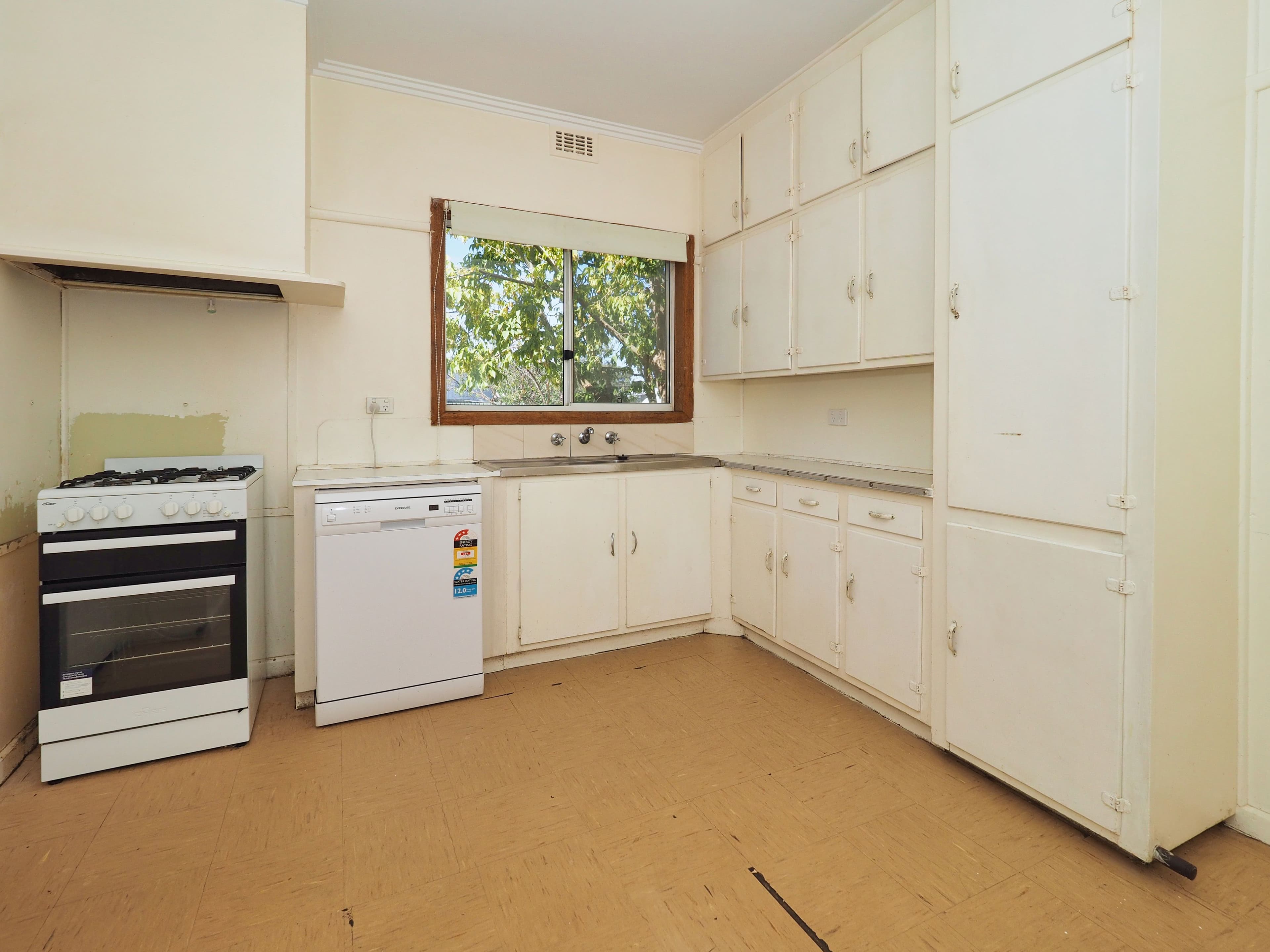 14 Murphy Street, Ararat VIC 3377, Ararat - Thumbnail 3