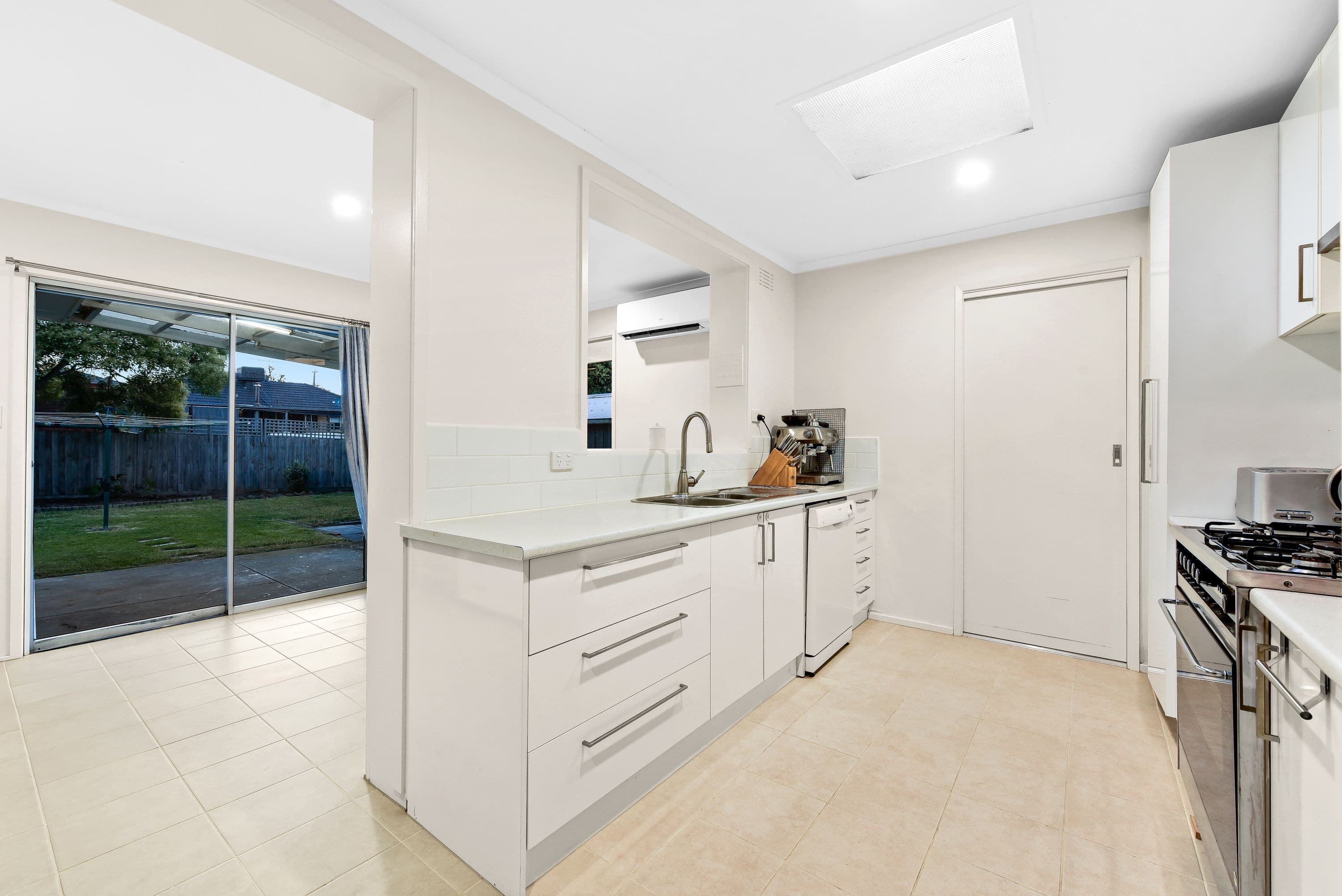 20 Tamala Avenue, Notting Hill VIC 3168, Notting Hill - Thumbnail 4