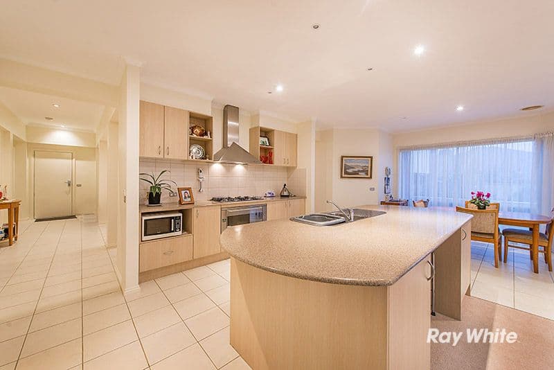 21 Evergreen Court, Cranbourne North VIC 3977, Cranbourne North - Thumbnail 2