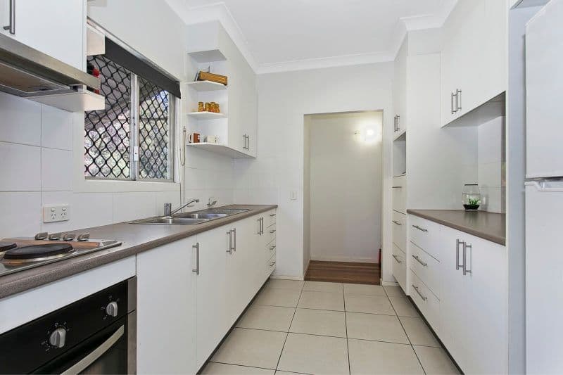 11 Calston Street, Oxley QLD 4075, Oxley - Thumbnail 2
