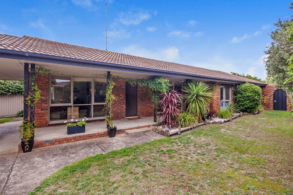 3 Avoca Crescent, Alfredton VIC 3350, Alfredton - Image 1