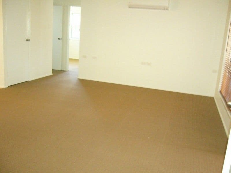 7 Currawong Street, NORMAN GARDENS QLD 4701, Norman Gardens - Thumbnail 3