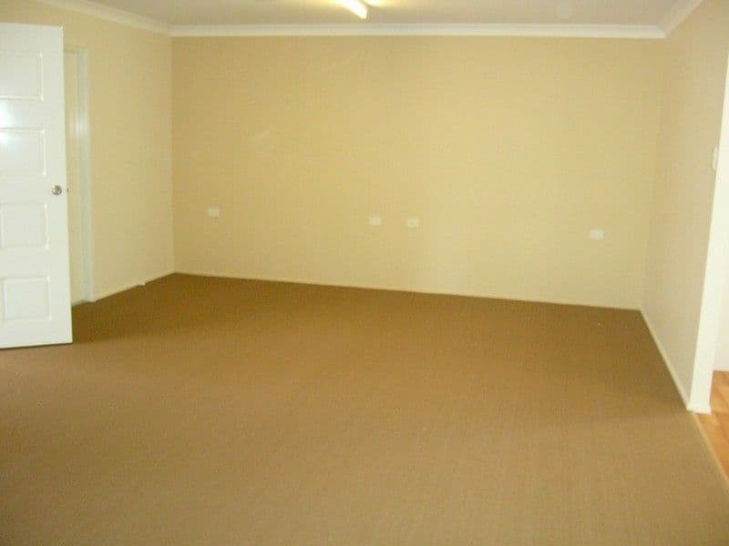 7 Currawong Street, NORMAN GARDENS QLD 4701, Norman Gardens - Thumbnail 4