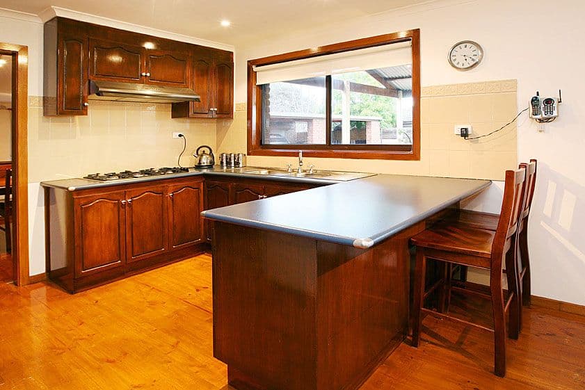 39 Hinkler Drive, MILL PARK VIC 3082, Mill Park - Thumbnail 2