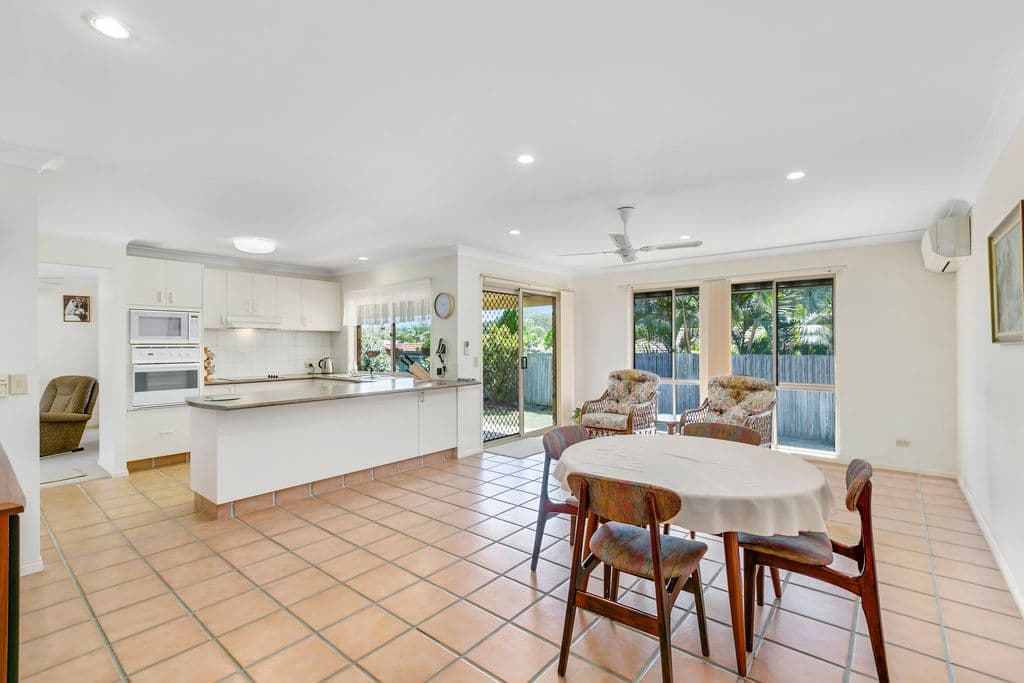 24 Fairview Court, Parkwood QLD 4214, Parkwood - Thumbnail 2