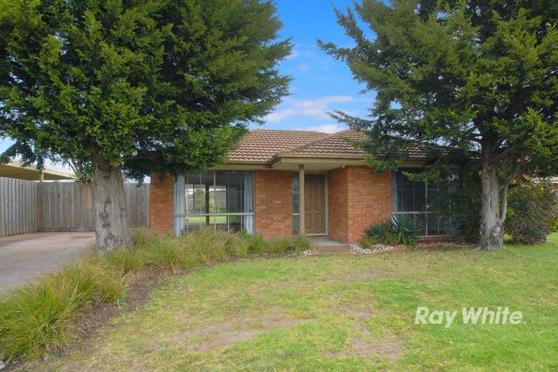 21 Denham Crescent, CRANBOURNE NORTH VIC 3977, Cranbourne North - Thumbnail 2