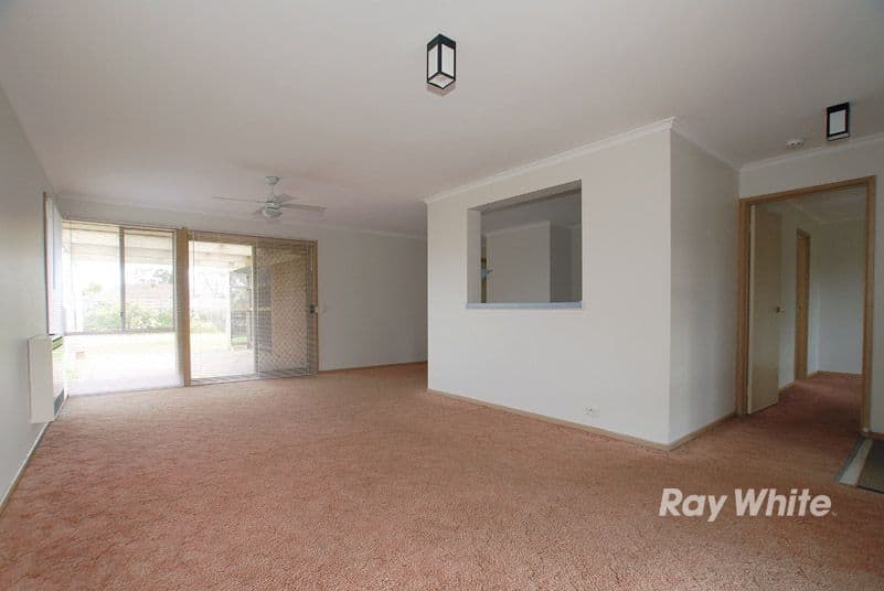 21 Denham Crescent, CRANBOURNE NORTH VIC 3977, Cranbourne North - Thumbnail 3