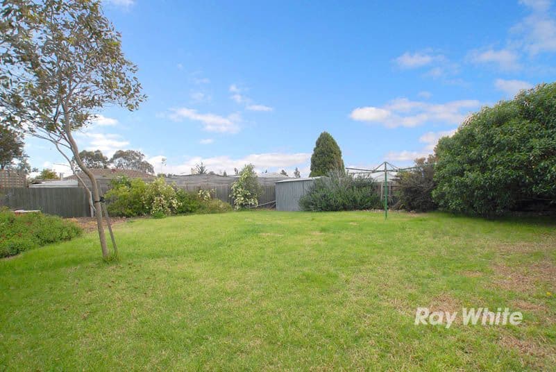 21 Denham Crescent, CRANBOURNE NORTH VIC 3977, Cranbourne North - Thumbnail 7