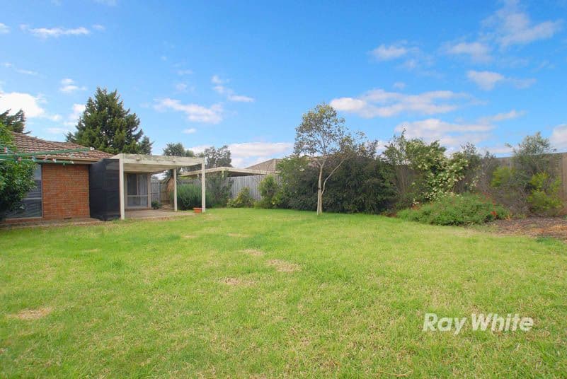 21 Denham Crescent, CRANBOURNE NORTH VIC 3977, Cranbourne North - Thumbnail 8
