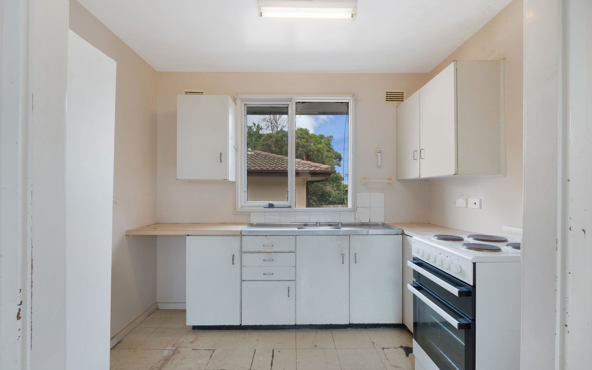 15 Lacocke Way, Airds NSW 2560, Airds - Thumbnail 4