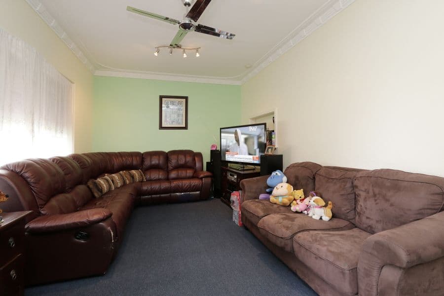 25 Hassett Street, CLOVERDALE WA 6105, Cloverdale - Thumbnail 3