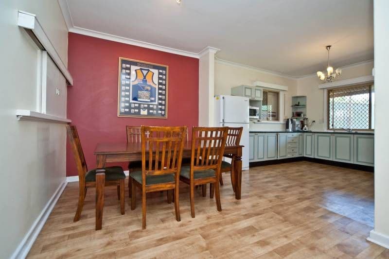 25 Hassett Street, CLOVERDALE WA 6105, Cloverdale - Thumbnail 4