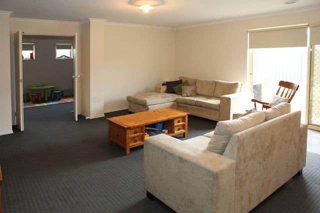 12 Broadwater Street, WYNDHAM VALE VIC 3024, Wyndham Vale - Thumbnail 4
